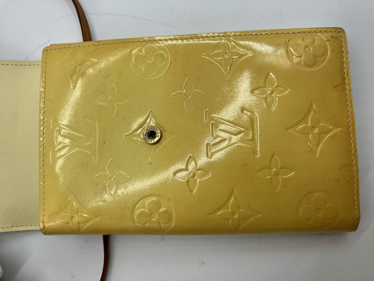 Louis Vuitton Monogram Vernis Walker Shoulder Bag Yellow VI0979 Auth