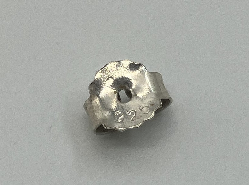 ルイフラッグ ロゴピアス（１×1.2ｃｍ） キャッチ社外品（シルバー925）片方のみ送料無料