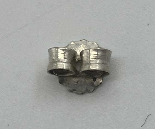 ルイフラッグ ロゴピアス（１×1.2ｃｍ） キャッチ社外品（シルバー925）片方のみ送料無料
