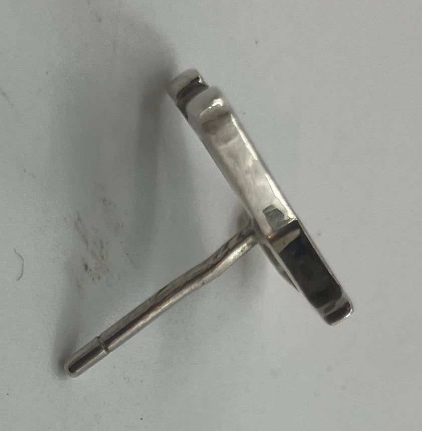 ルイフラッグ ロゴピアス（１×1.2ｃｍ） キャッチ社外品（シルバー925）片方のみ送料無料