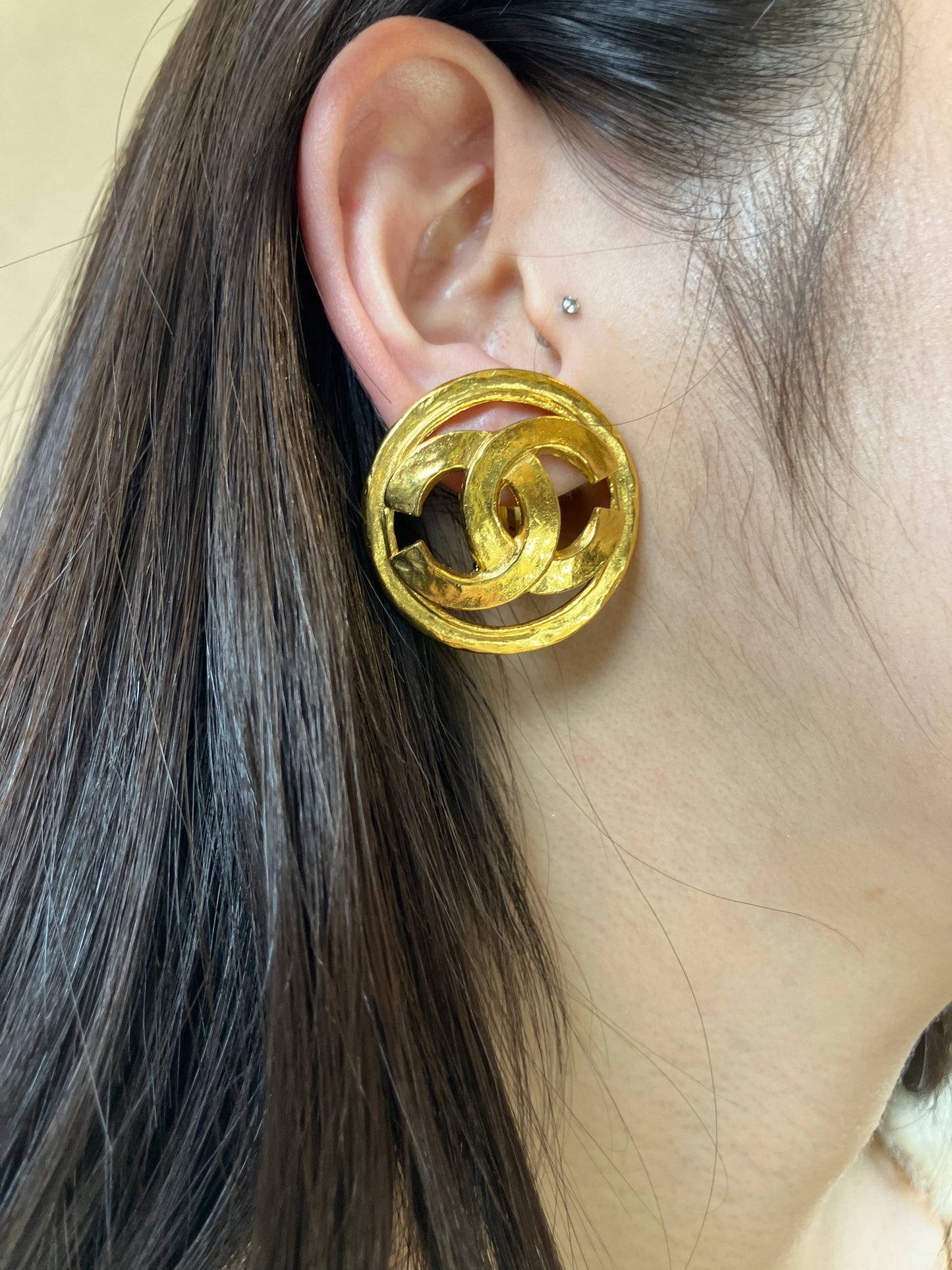 CHANEL Coco Mark Clip-On Earring 94P Vintage Gold Tone Single Piece 3.5cm Authentic