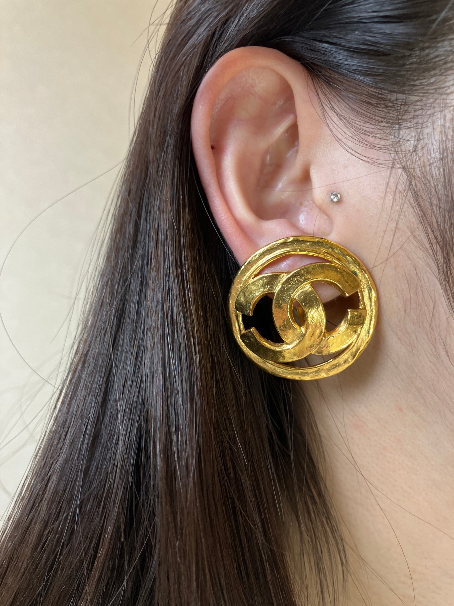 CHANEL Coco Mark Clip-On Earring 94P Vintage Gold Tone Single Piece 3.5cm Authentic