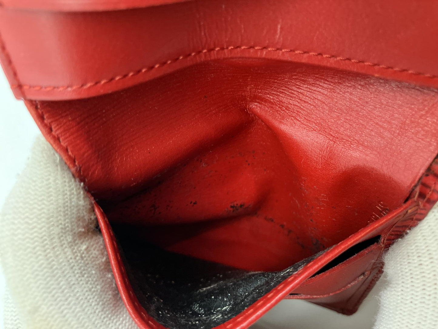 Louis Vuitton Epi Trifold Wallet Portecarte Credit Red M63487