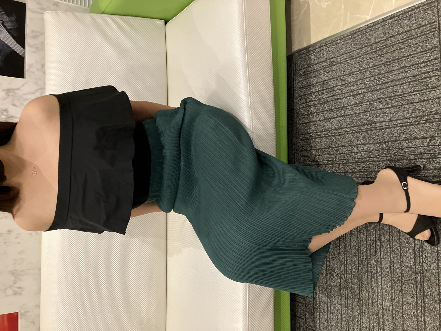 Used Yoko Chan YOKO CHAN Black Off Shoulder Ruffle Top Size 40 & Pleated Skirt Green Set Up Coordination Flare Style Women's Figure Covering Fashionable Clean Elegant Mode