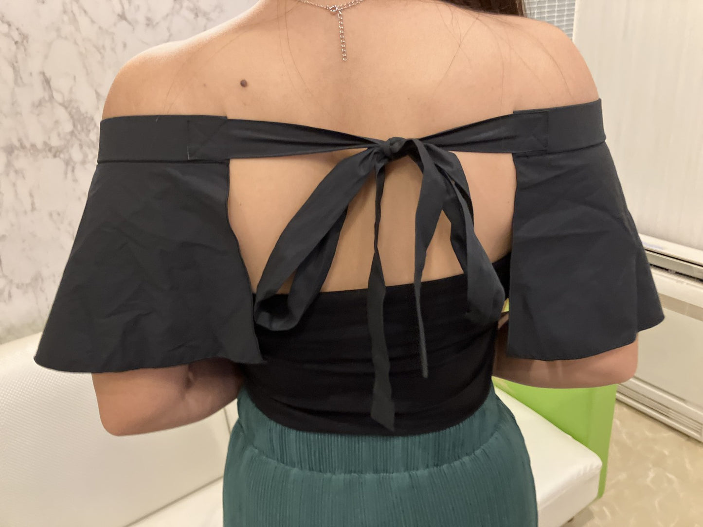 Used Yoko Chan YOKO CHAN Black Off Shoulder Ruffle Top Size 40 & Pleated Skirt Green Set Up Coordination Flare Style Women's Figure Covering Fashionable Clean Elegant Mode