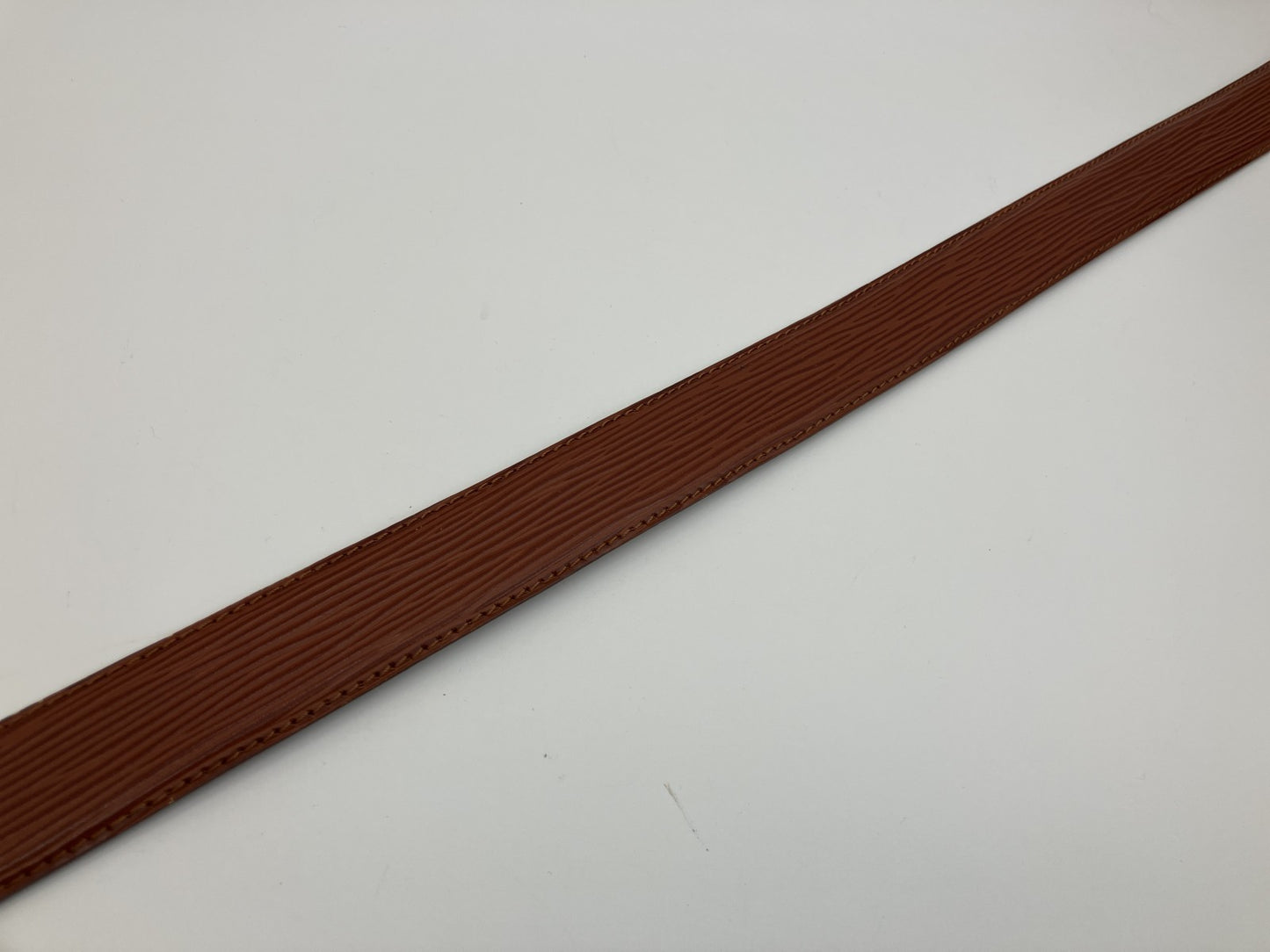 LOUIS VUITTON Epi Brown Leather Belt Gold Buckle Size 110/44 Date Code CT1908 France