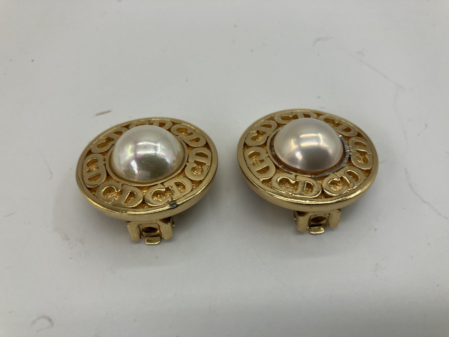 Christian Dior CD Logo Pearl Clip Earrings Gold Tone Vintage Round 27mm