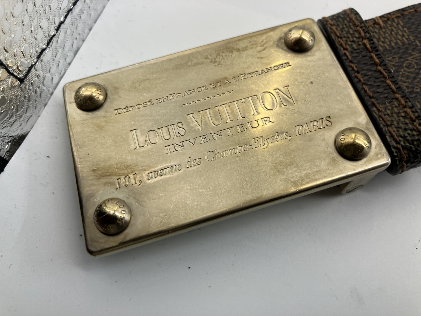 ＬＯＵＩＳ ＶＵＩＴＴＯＮ サンチュール・アンヴァントゥール ブラウン＆ゴールドベルト 全長95ｃｍ 幅４ｃｍ 送料無料