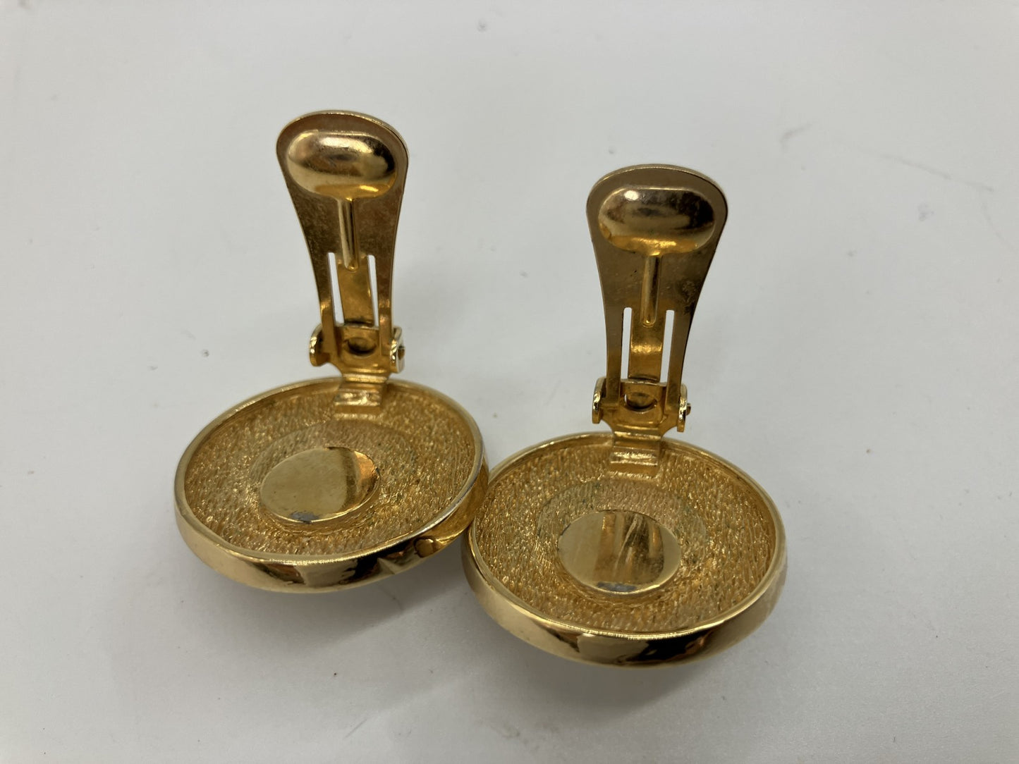 Christian Dior CD Logo Pearl Clip Earrings Gold Tone Vintage Round 27mm