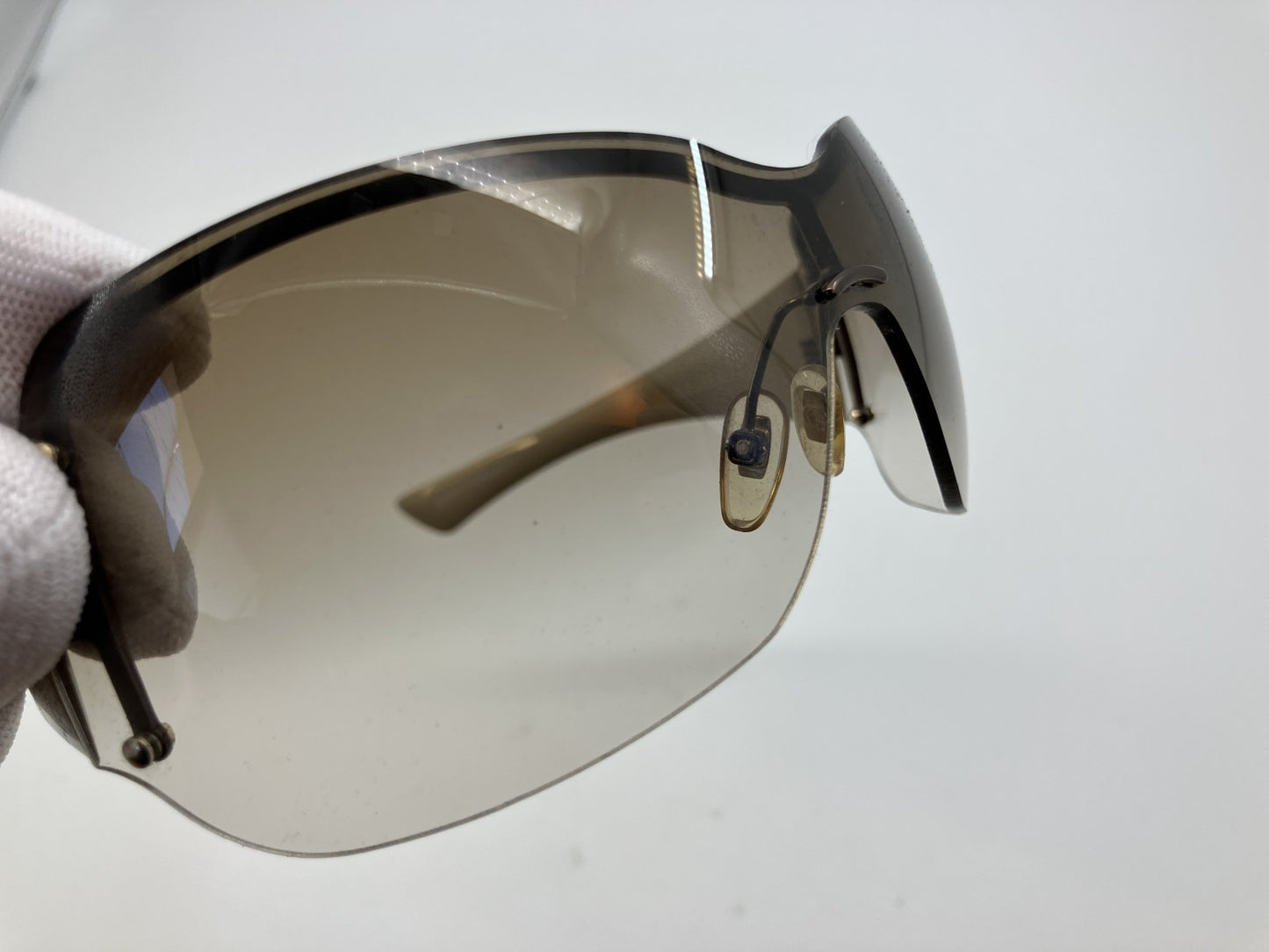 GUCCI GG1825/S Oversized Shield Sunglasses Beige GG Monogram Arms Brown Gradient Lens Made in Italy