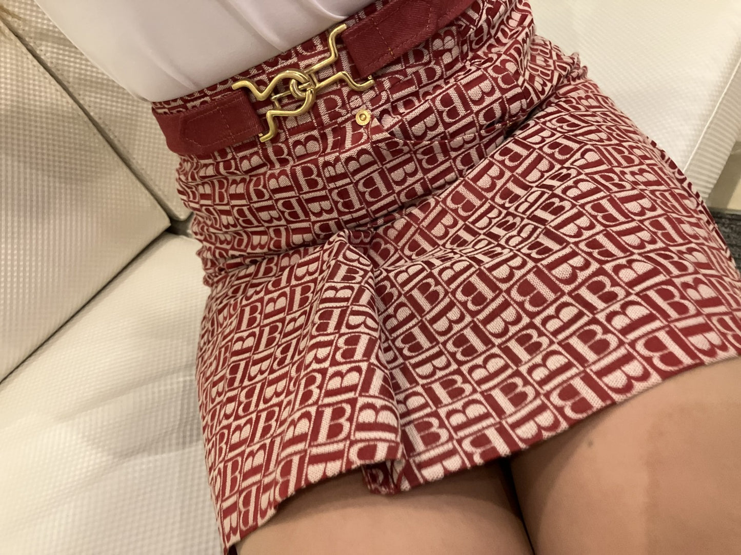 BURBERRY BLUE LABEL Burberry Blue Label all-over print skirt Size 38 Length approx. 18.9"