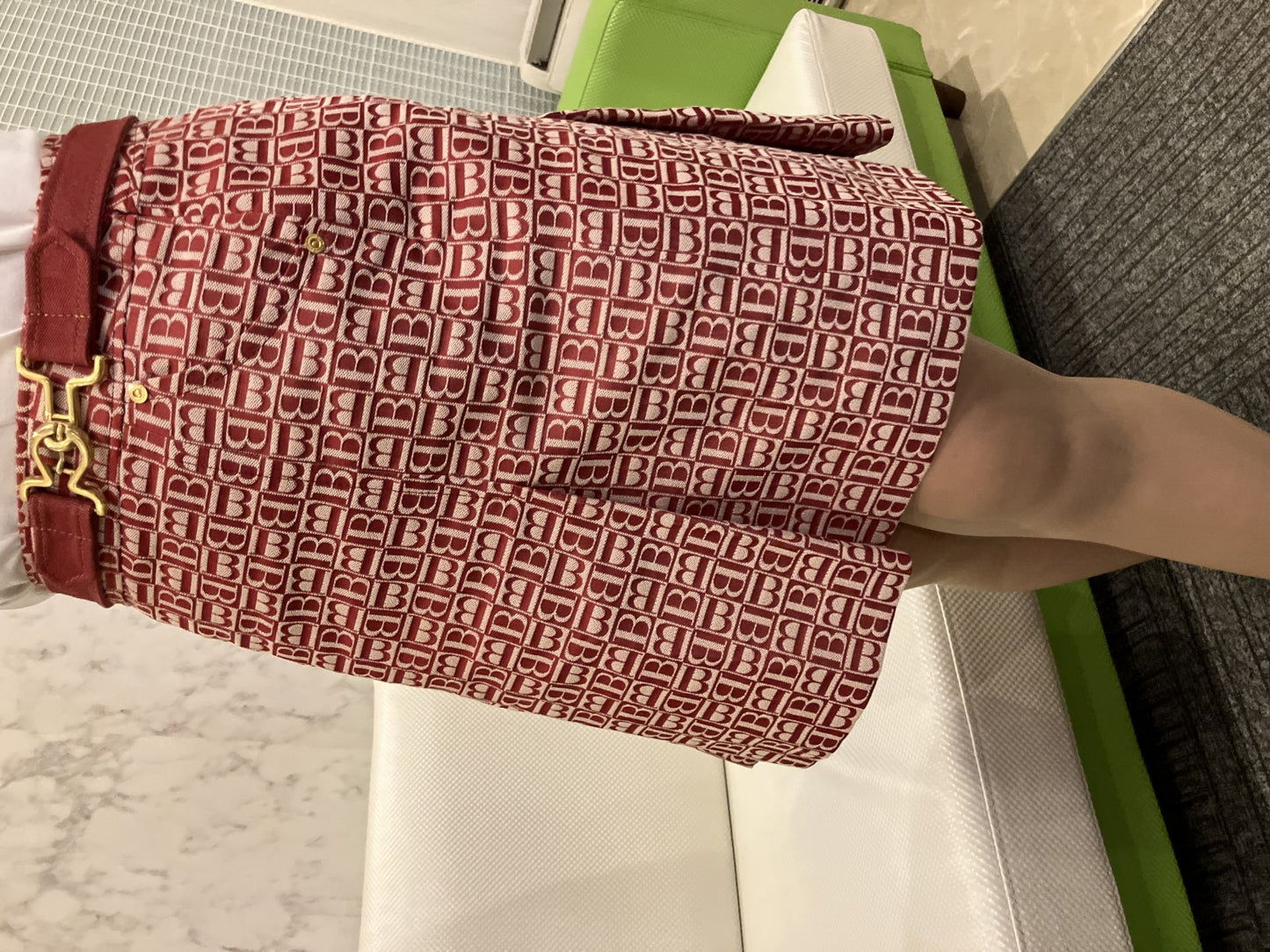 BURBERRY BLUE LABEL Burberry Blue Label all-over print skirt Size 38 Length approx. 18.9"