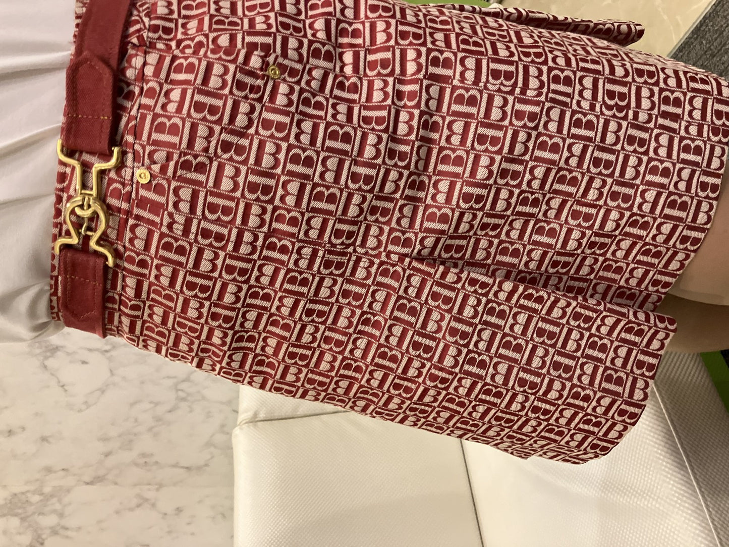 BURBERRY BLUE LABEL Burberry Blue Label all-over print skirt Size 38 Length approx. 18.9"