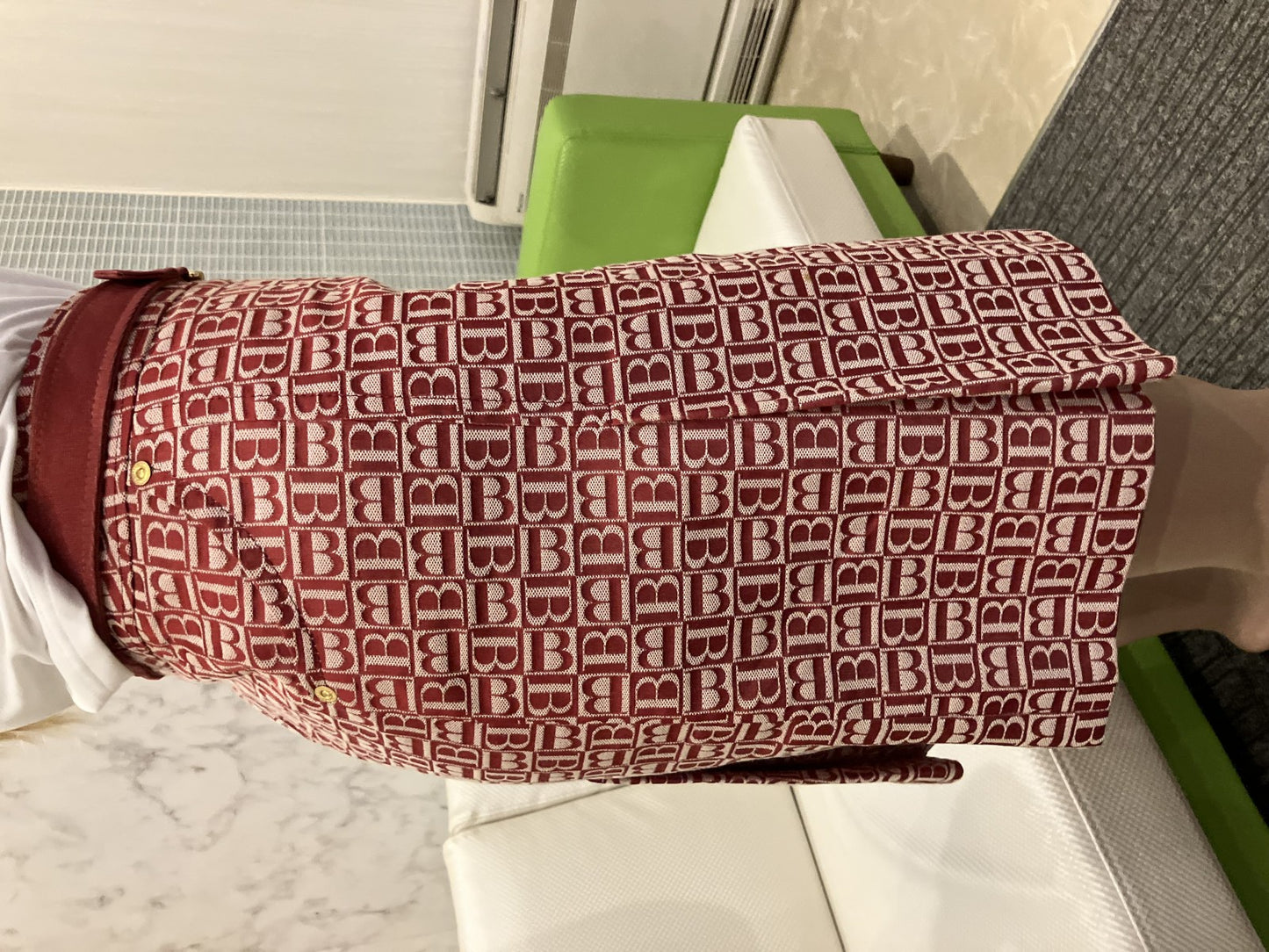 BURBERRY BLUE LABEL Burberry Blue Label all-over print skirt Size 38 Length approx. 18.9"