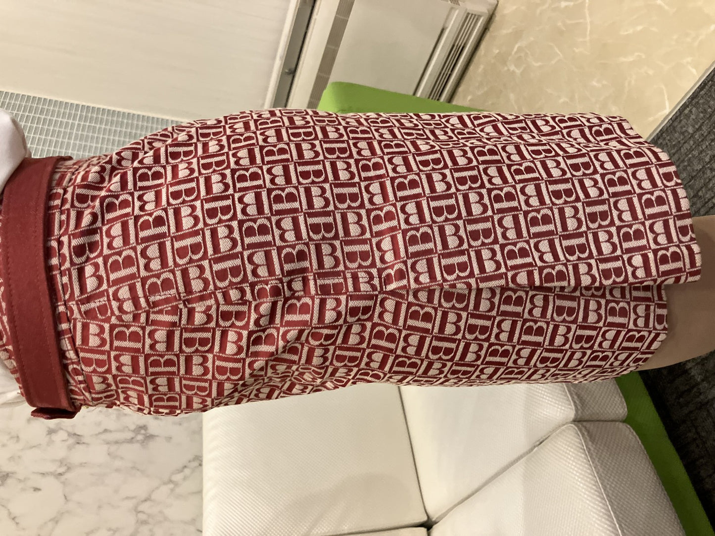 BURBERRY BLUE LABEL Burberry Blue Label all-over print skirt Size 38 Length approx. 18.9"