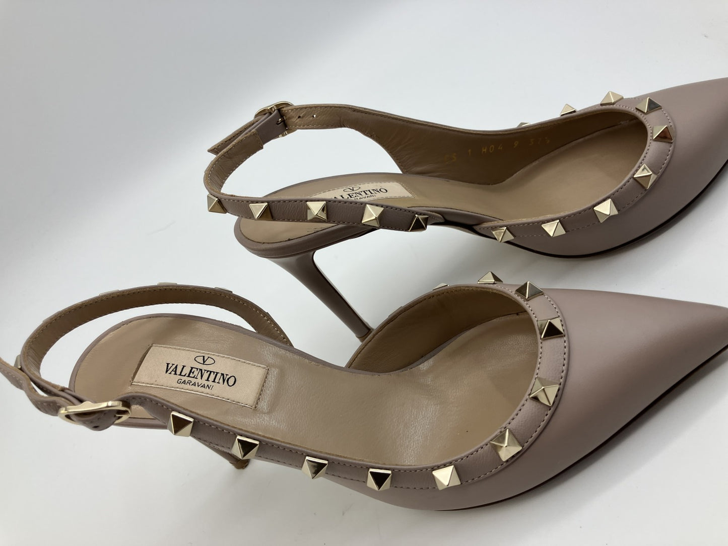 VALENTINO GARAVANI Rockstud Leather Slingback Pumps Nude Beige EU 37.5 Made in Italy Heel 9cm