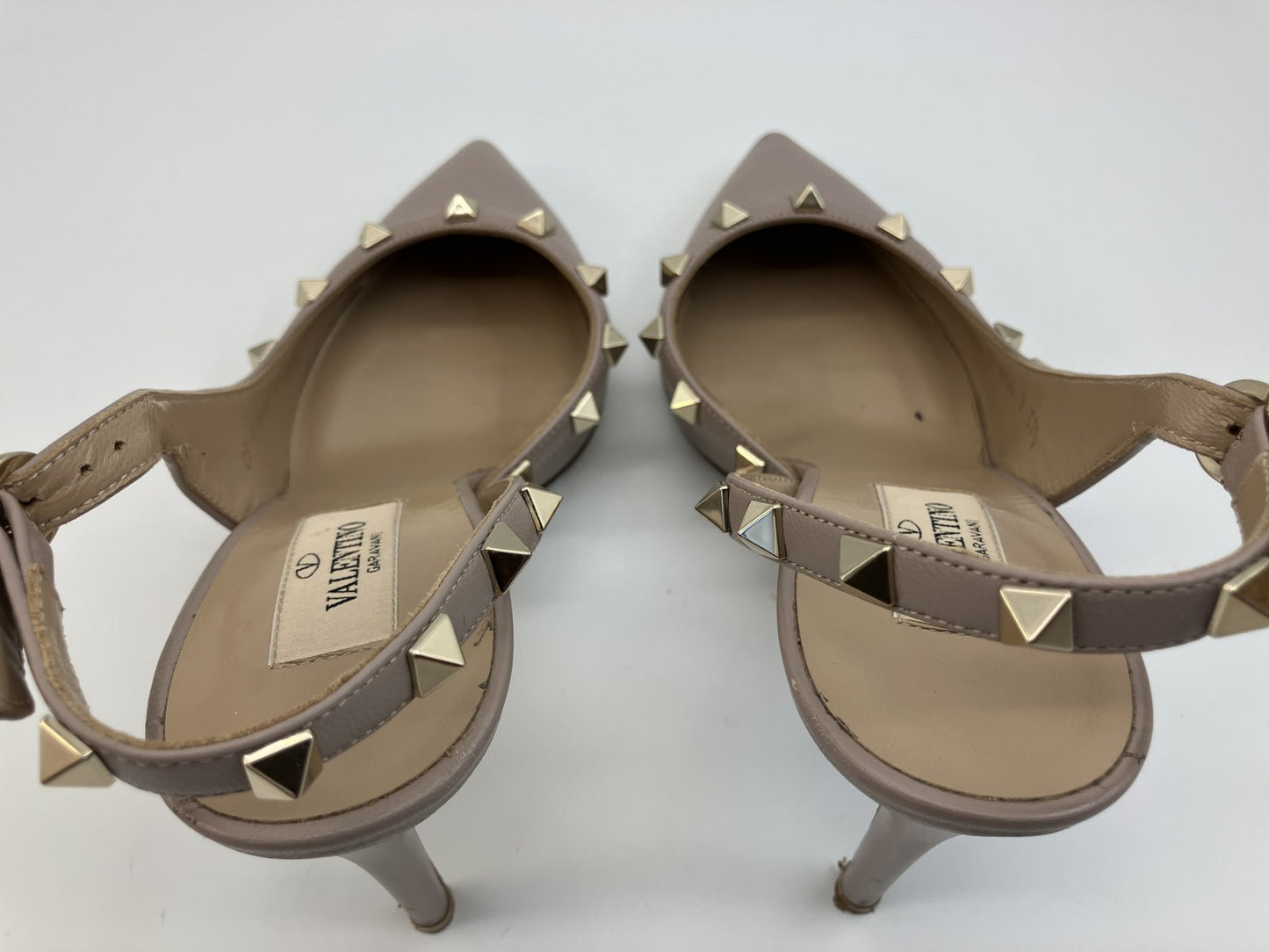 VALENTINO GARAVANI Rockstud Leather Slingback Pumps Nude Beige EU 37.5 Made in Italy Heel 9cm