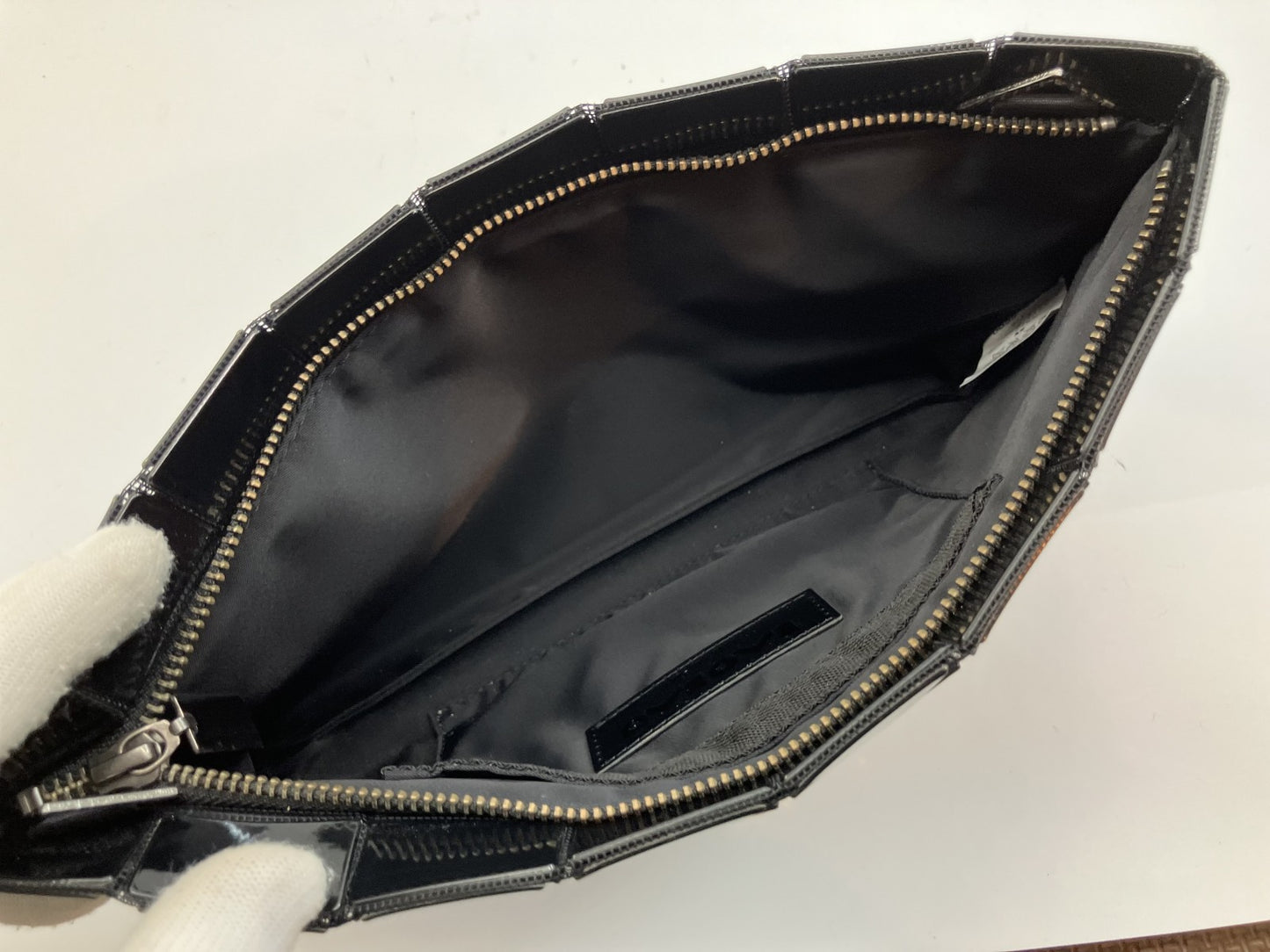 ＩＳＳＥＹ　ＭＩＹＡＫＥ　ＢＡＯＢＡＯ　BB55-AG041　（31×16×3.7ｃｍ）クラッチバッグ　クラッチポシェット　黒　送料無料