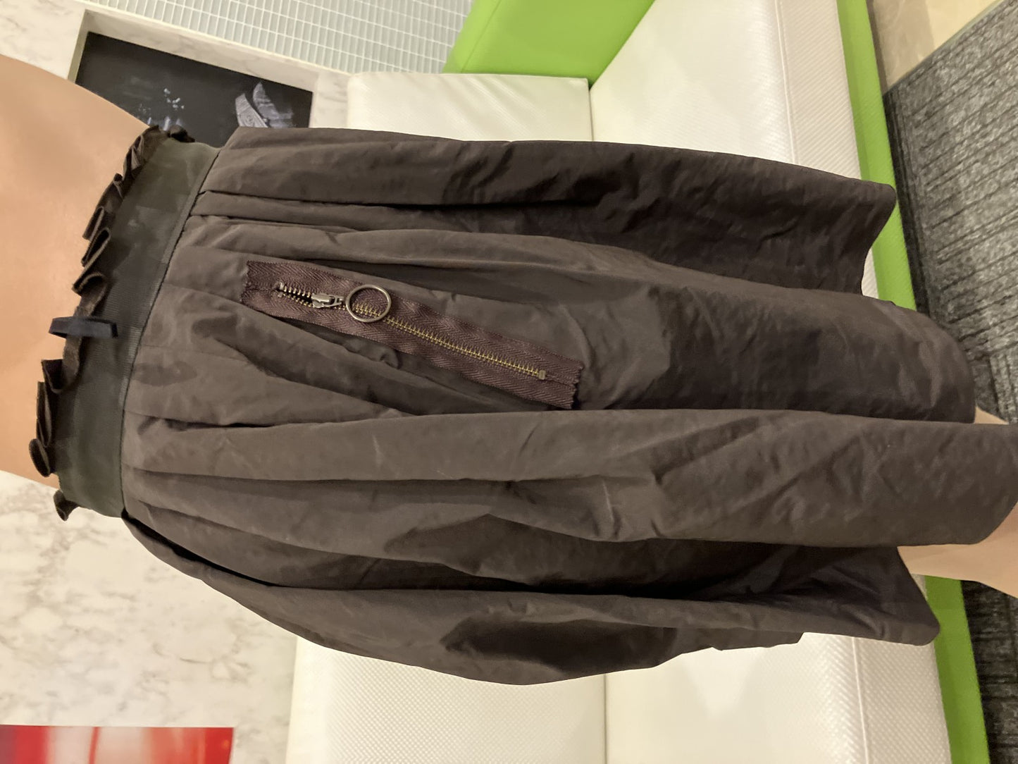 LANVIN en Bleu Skirt Khaki Ruffled waist x ring zip design Size 38