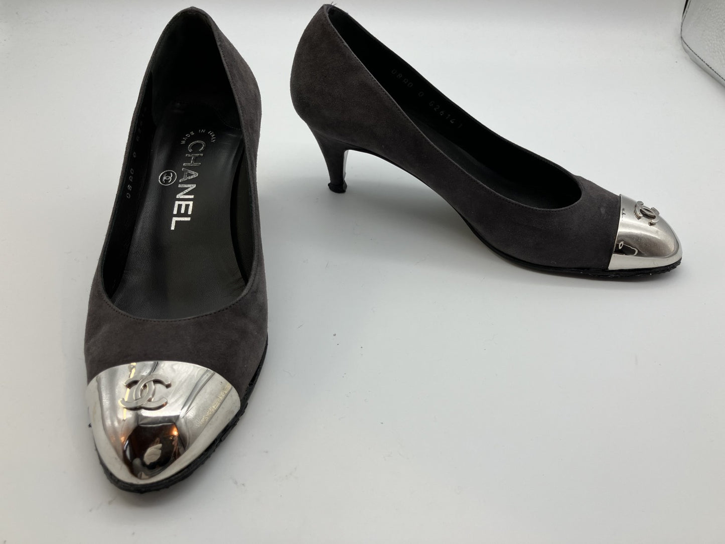 Chanel Coco Mark Suede Pumps (JP 22.5 cm)(US 5.5)(8.86 inch)(EU 35.5) Women's Gray