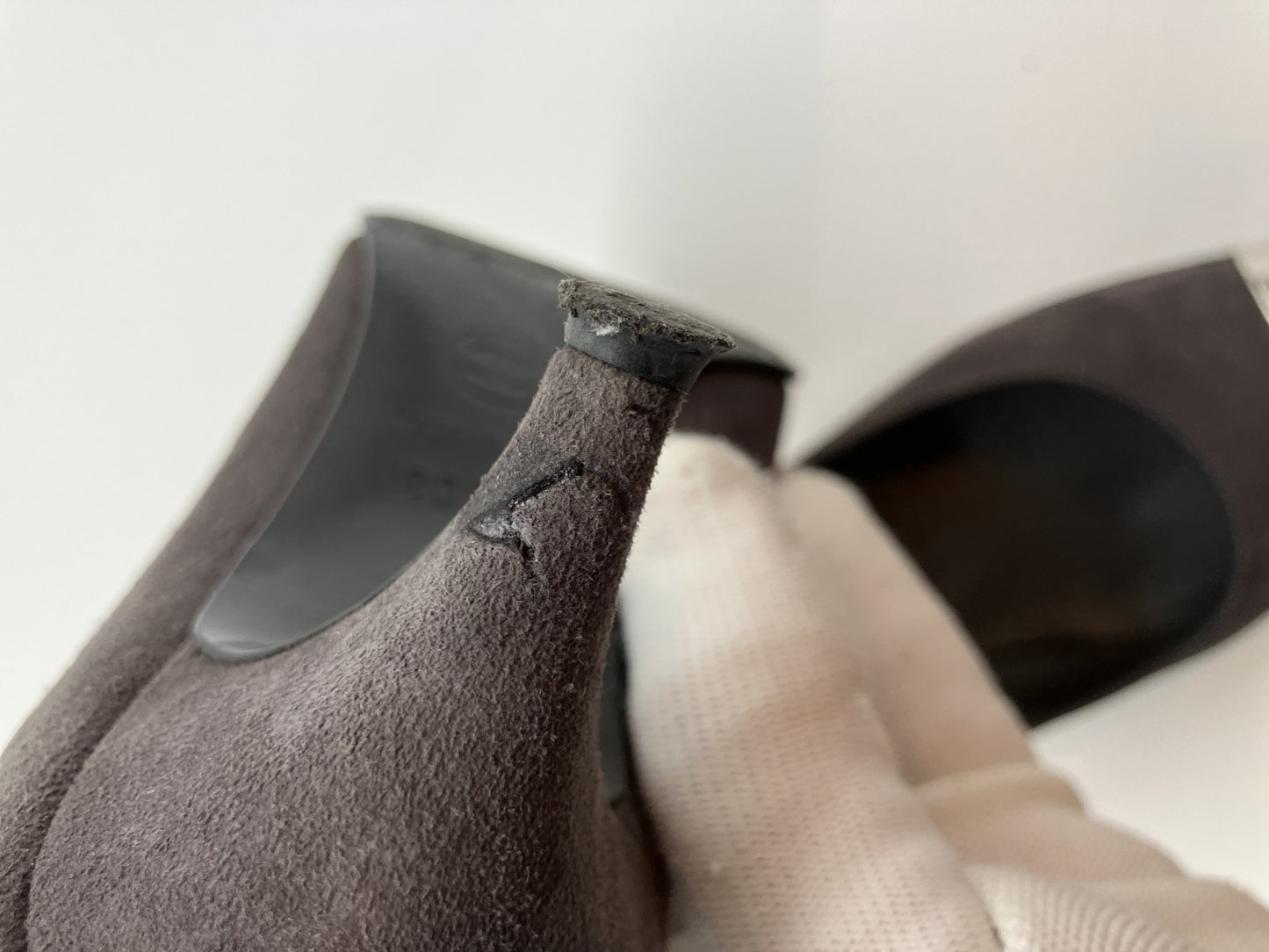 Chanel Coco Mark Suede Pumps (JP 22.5 cm)(US 5.5)(8.86 inch)(EU 35.5) Women's Gray