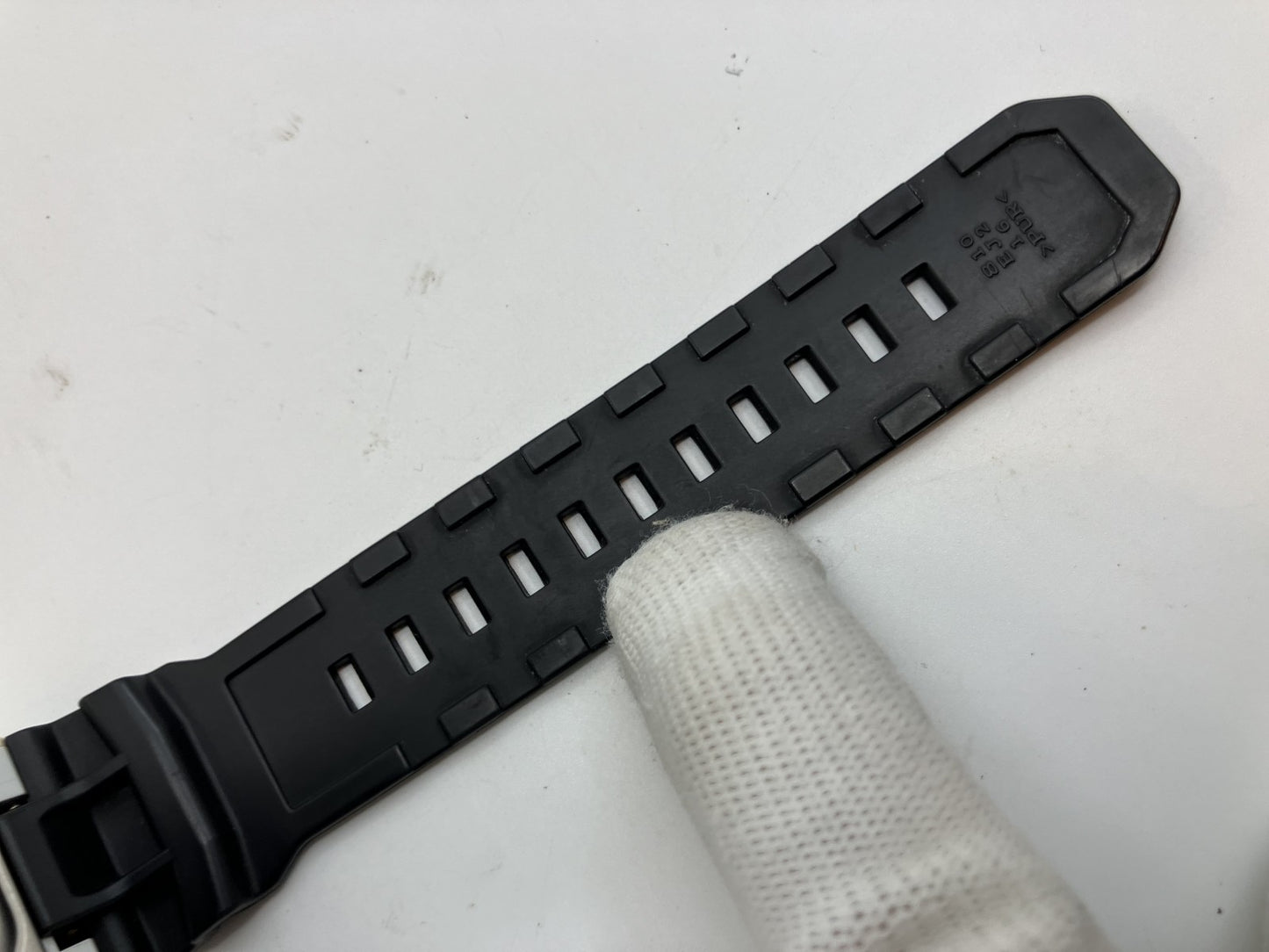 Casio G-SHOCK GWX-8900B Men's Watch White x Black Tough Solar Powered Radio Controlled Watch 3279 [Move Confirmed]