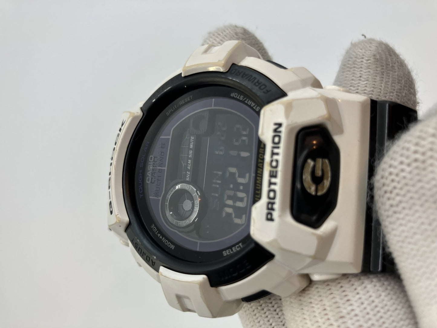 Casio G-SHOCK GWX-8900B Men's Watch White x Black Tough Solar Powered Radio Controlled Watch 3279 [Move Confirmed]