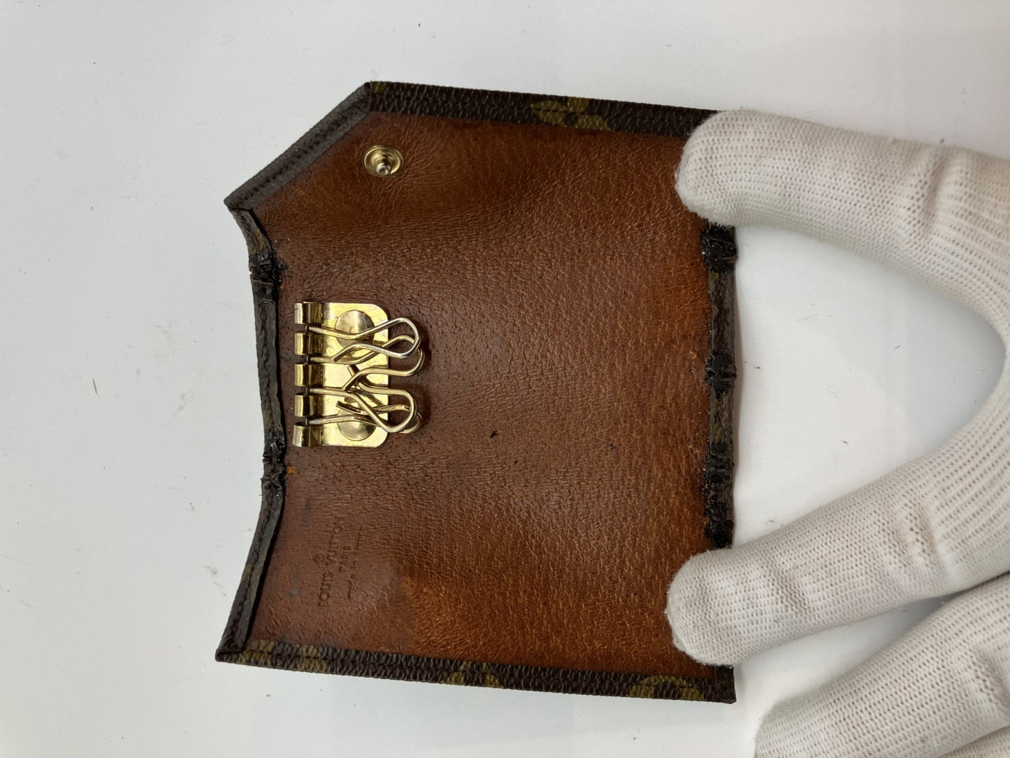 LOUIS VUITTON Monogram 4-ring long key case 11 x 5 cm (4.33 x 1.97 inch) Brown จัดส่งฟรี 