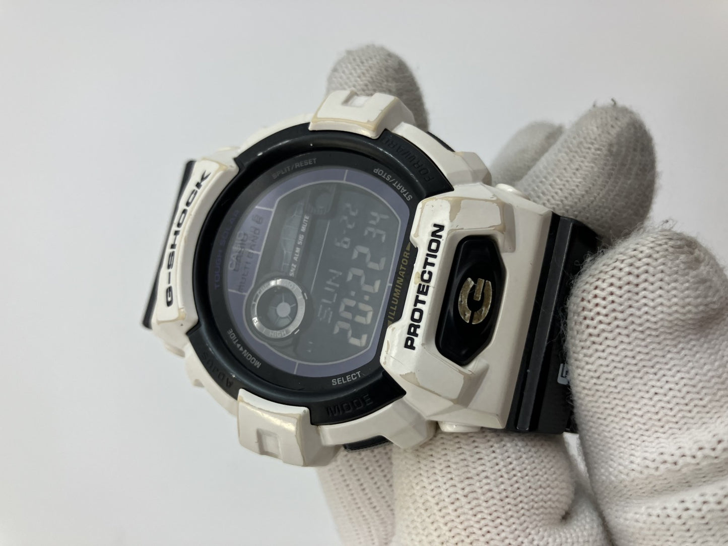 Casio G-SHOCK GWX-8900B Men's Watch White x Black Tough Solar Powered Radio Controlled Watch 3279 [Move Confirmed]