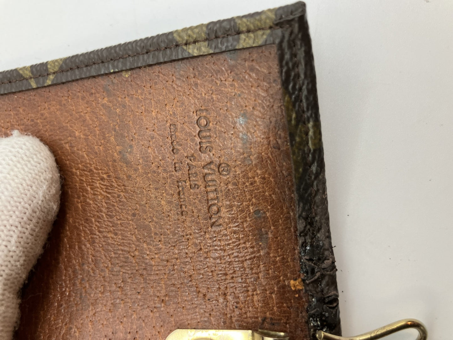 LOUIS VUITTON Monogram 4-ring long key case 11 x 5 cm (4.33 x 1.97 inch) Brown จัดส่งฟรี 