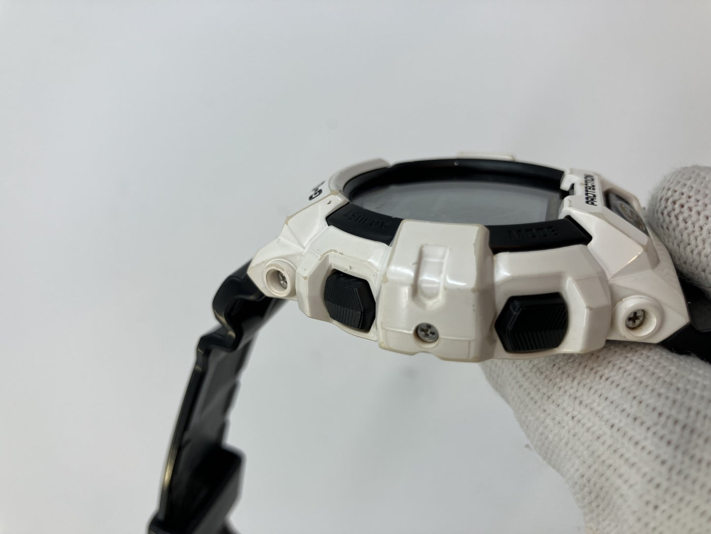 Casio G-SHOCK GWX-8900B Men's Watch White x Black Tough Solar Powered Radio Controlled Watch 3279 [Move Confirmed]