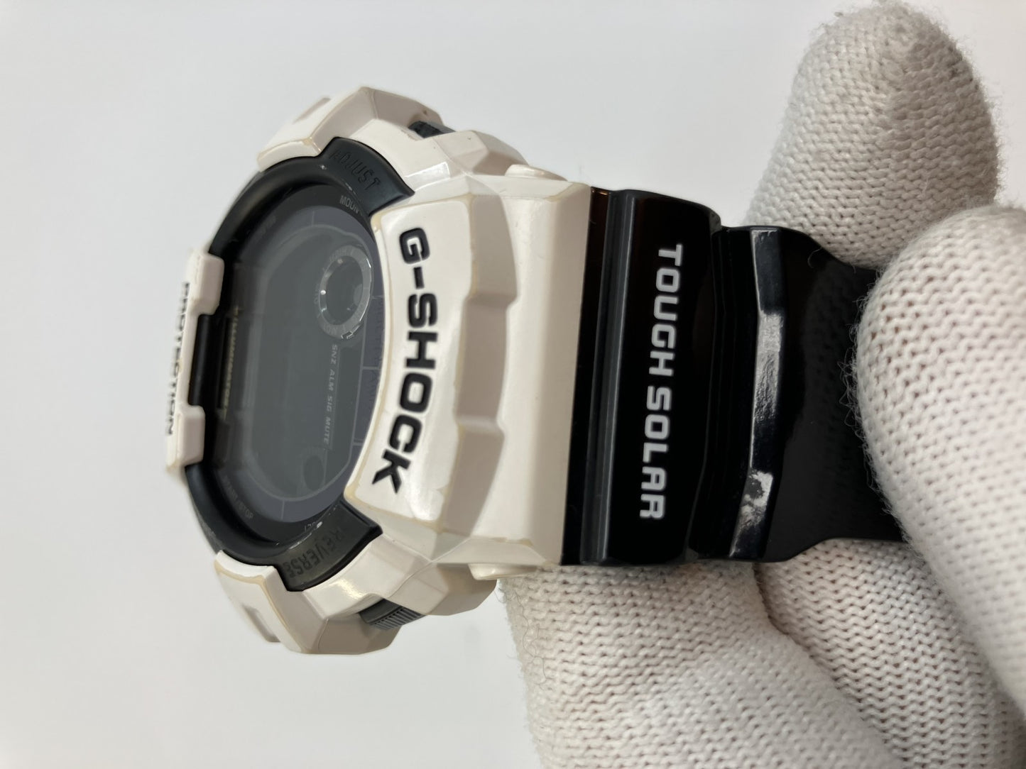 Casio G-SHOCK GWX-8900B Men's Watch White x Black Tough Solar Powered Radio Controlled Watch 3279 [Move Confirmed]