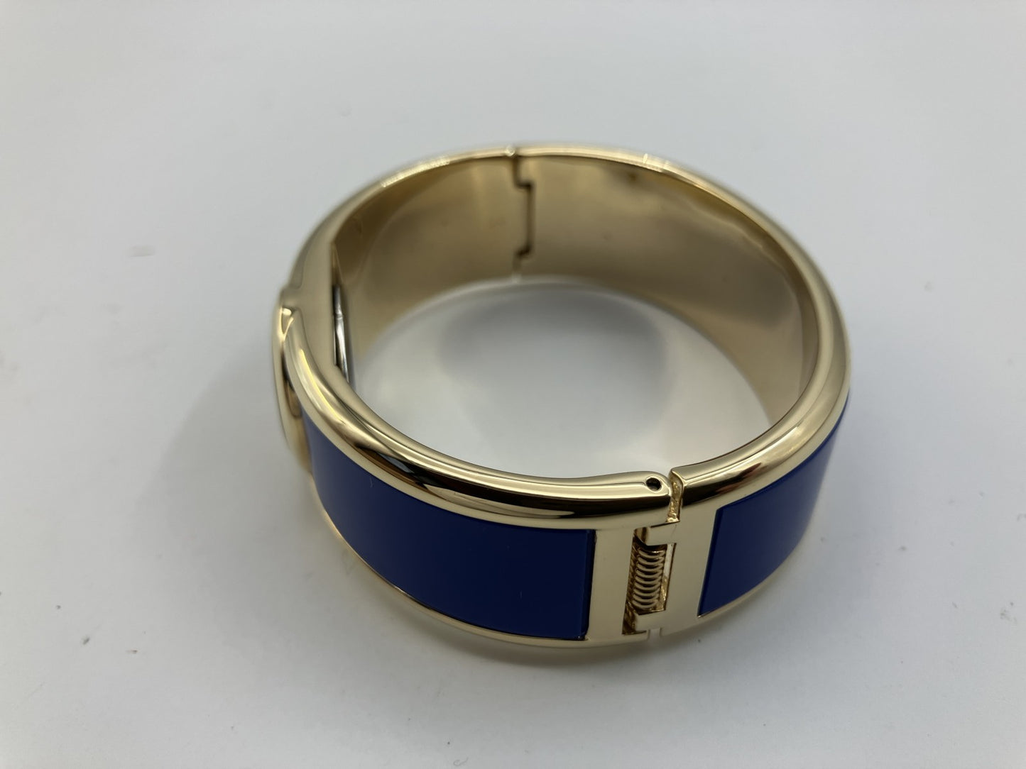 Caravelle New York Quartz Bangle Watch Blue Dial Gold Tone Boxed Ladies