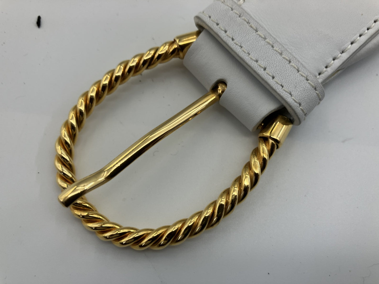 GUCCI Old Gucci Belt Total length 94cm (37.01 inch) Width 4.6cm (1.81 inch) White &amp; Gold Free shipping 