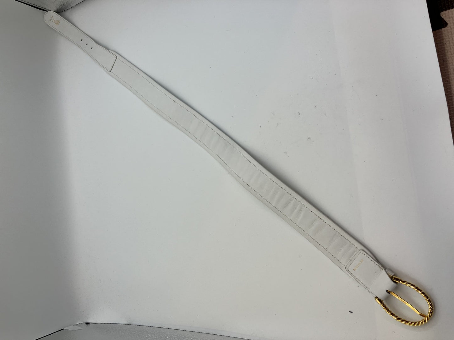 GUCCI オールドグッチ ベルト 最長94ｃｍ(37.01インチ) 幅4.6ｃｍ(1.81インチ) ホワイト＆ゴールド 送料無料