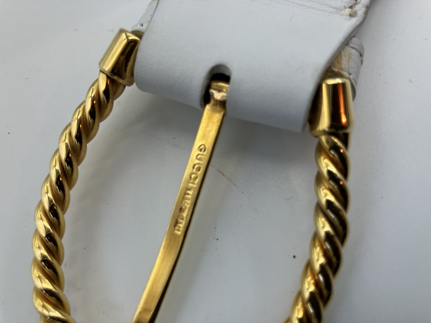 GUCCI Old Gucci Belt Total length 94cm (37.01 inch) Width 4.6cm (1.81 inch) White &amp; Gold Free shipping 