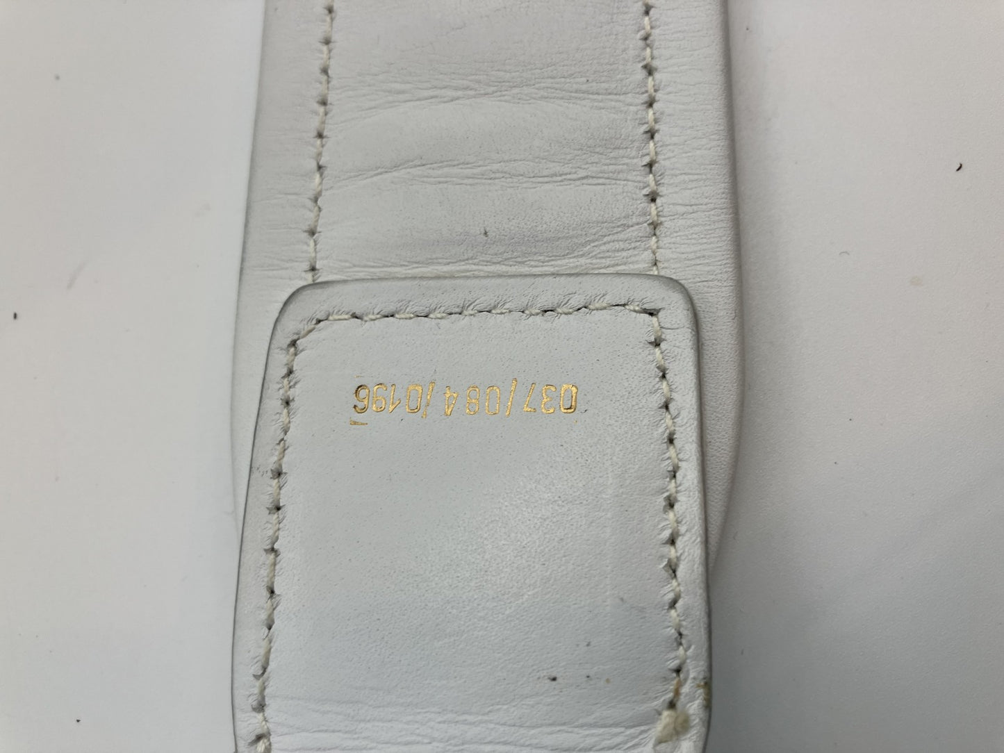 GUCCI Old Gucci Belt Total length 94cm (37.01 inch) Width 4.6cm (1.81 inch) White &amp; Gold Free shipping 