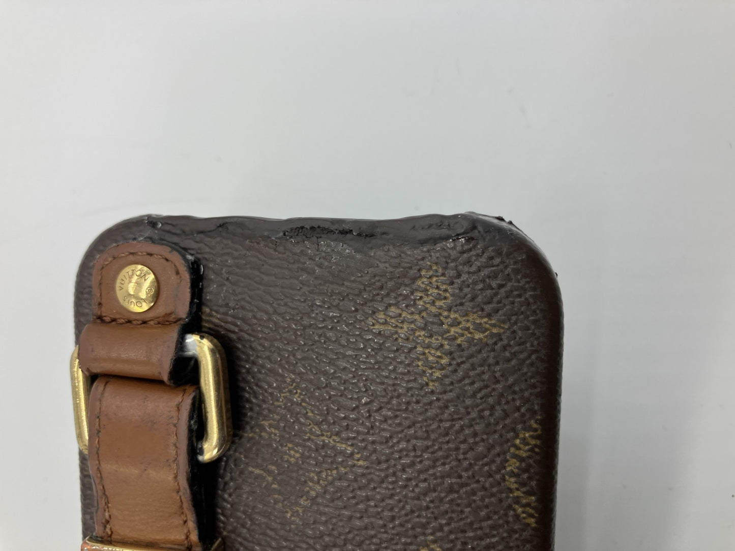 Louis Vuitton iPhone 13 13 Pro Case Fits 14 15 16 17 Pro Strap Cover