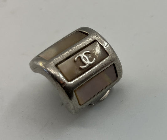 CHANEL EARRINGS 99A One Side Only