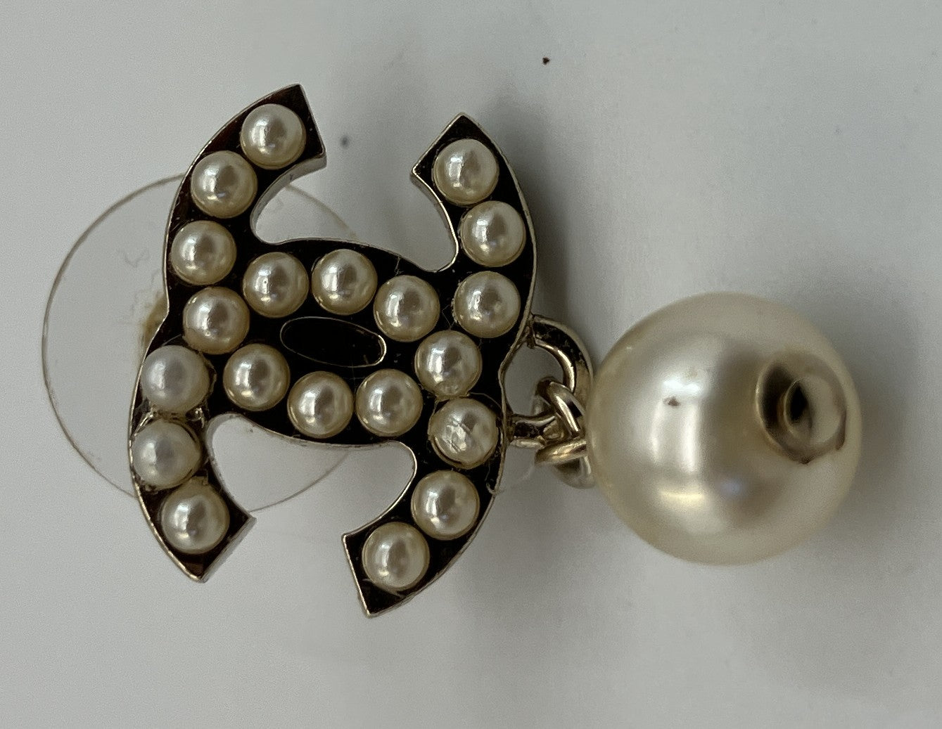 CHANEL Coco Mark Faux Pearl Drop Dangle Stud Earring Gold Tone 07V Single