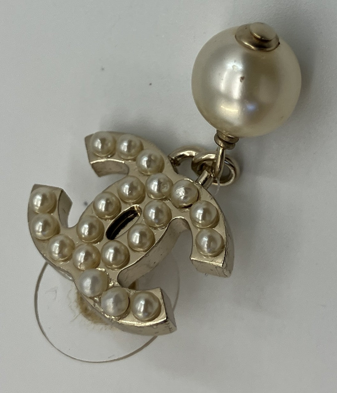 CHANEL Coco Mark Faux Pearl Drop Dangle Stud Earring Gold Tone 07V Single