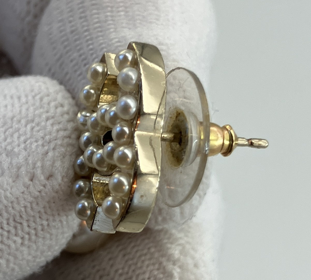 CHANEL Coco Mark Faux Pearl Drop Dangle Stud Earring Gold Tone 07V Single