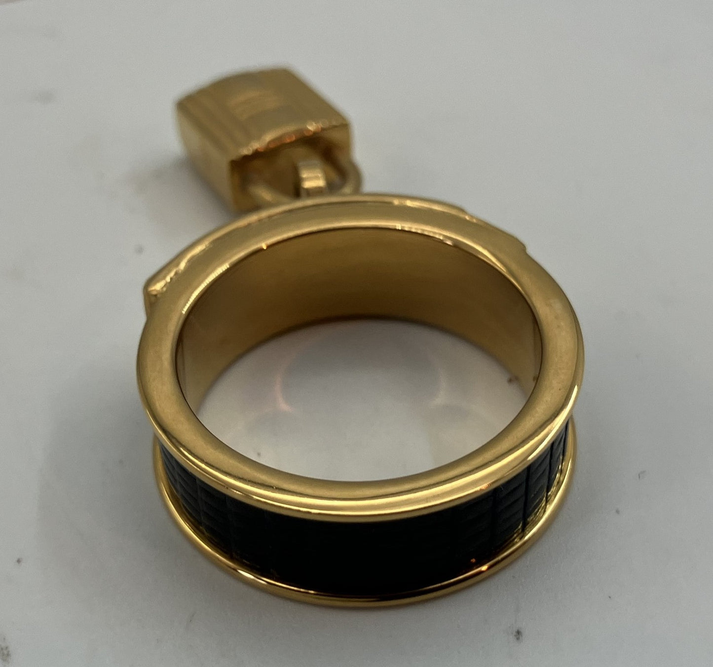 HERMES Scarf Ring Kelly Gold x Navy พร้อมกล่อง จัดส่งฟรี 