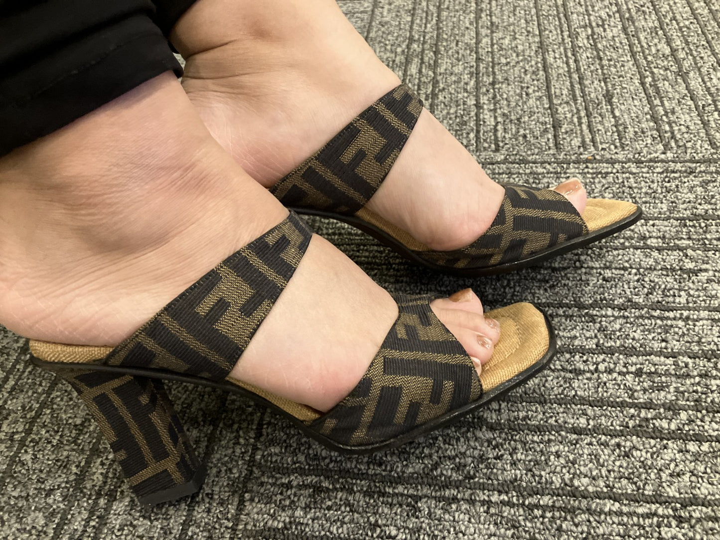 FENDI Zucca Canvas Sandals Block Heel EU 37 US 6.5–7 Brown Black Repaired Heel