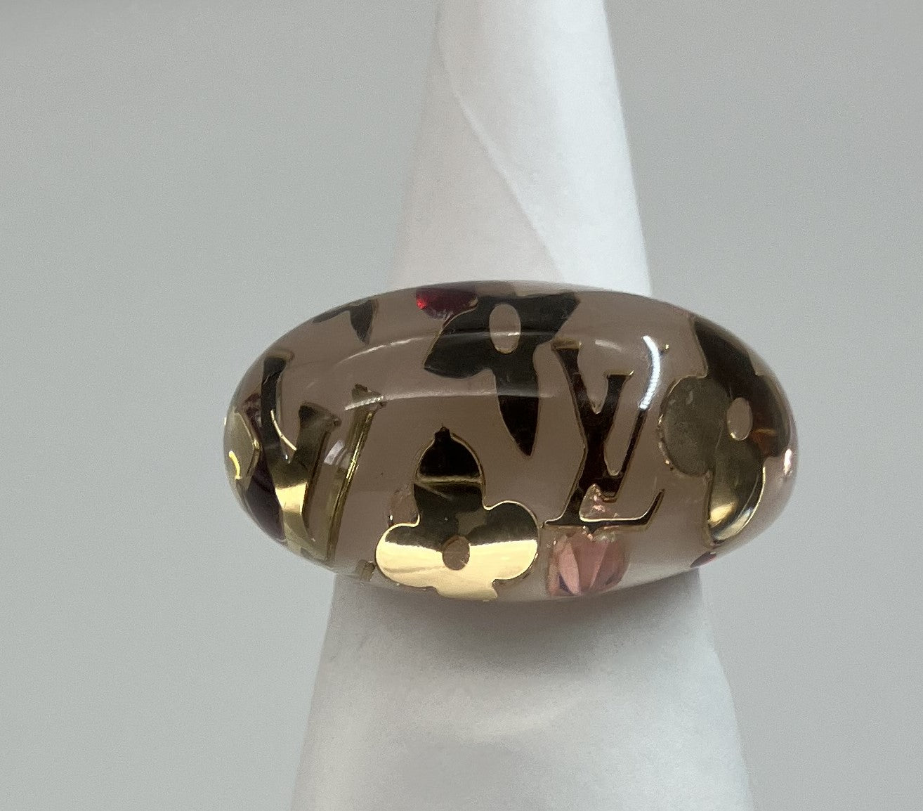LOUIS VUITTON Burgundy Circle John (JP 16)(EU 56)(US 8) White x Clear Ring