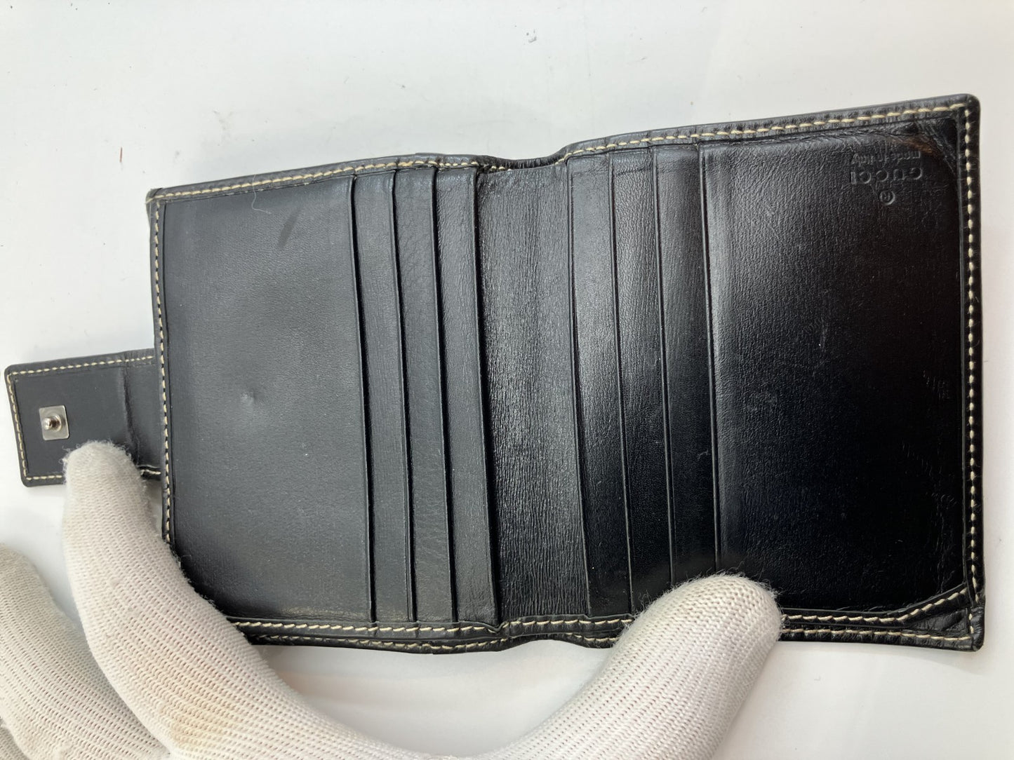 Gucci bi-fold wallet leather black free shipping 