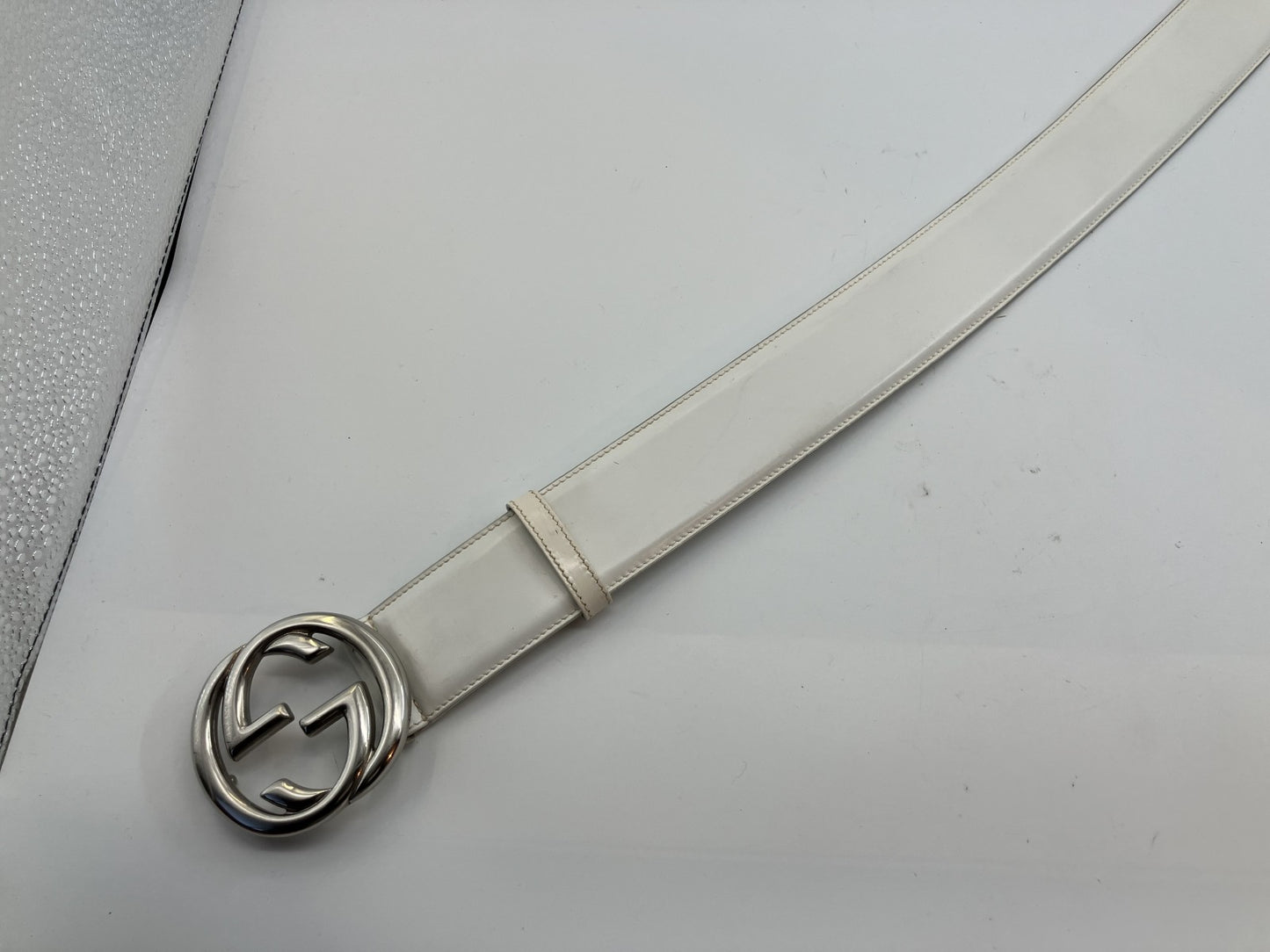 GUCCI インターロッキング レザー 037 194 0979 ホワイトベルト 88cm(34.65インチ) 幅4.5cm(1.77インチ) 送料無料