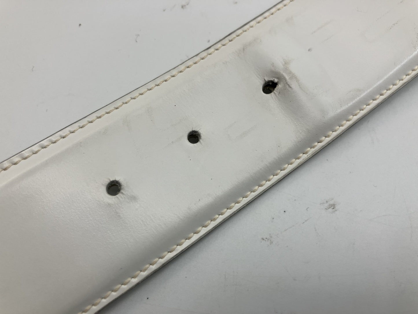 GUCCI インターロッキング レザー 037 194 0979 ホワイトベルト 88cm(34.65インチ) 幅4.5cm(1.77インチ) 送料無料
