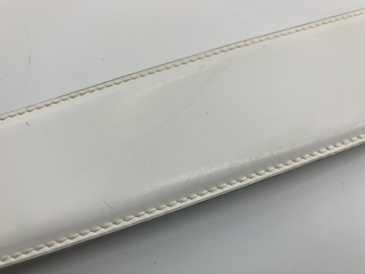 GUCCI Interlocking Leather 037 194 0979 White Belt Total Length 88cm (34.65 inch) Width 4.5cm (1.77 inch) Free Shipping 