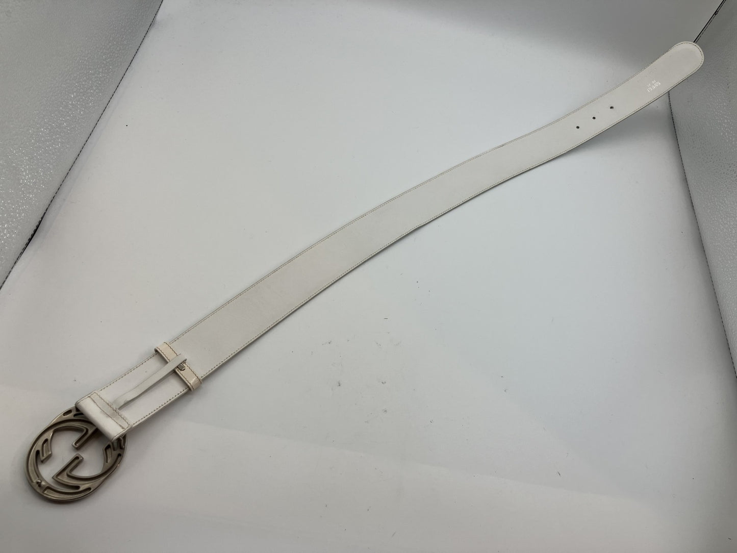 GUCCI インターロッキング レザー 037 194 0979 ホワイトベルト 88cm(34.65インチ) 幅4.5cm(1.77インチ) 送料無料